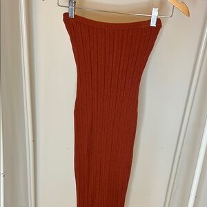 Elegant Rust Ribbed Skirt